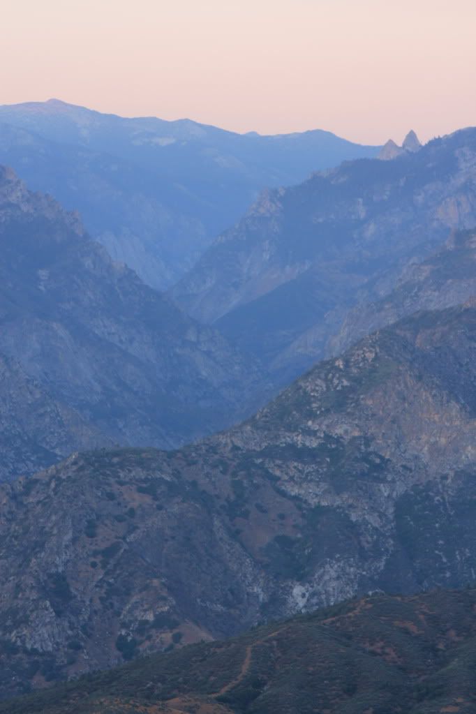 IMAGE: http://i748.photobucket.com/albums/xx127/cyanrolemann/Sequoiadepthmountains.jpg