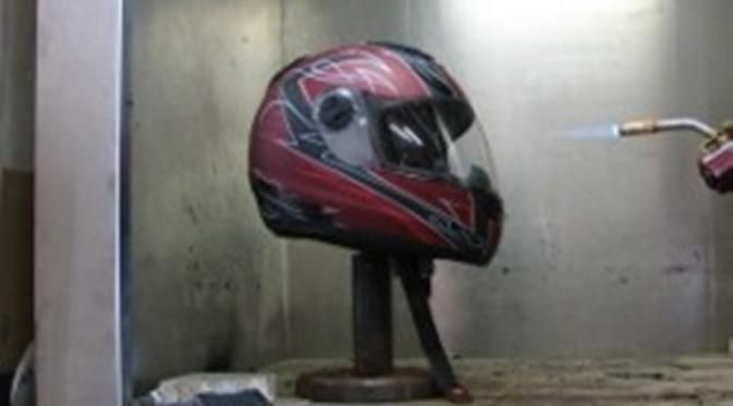  Helm-Helm yang Dipakai Pembalap Top MotoGP 2016